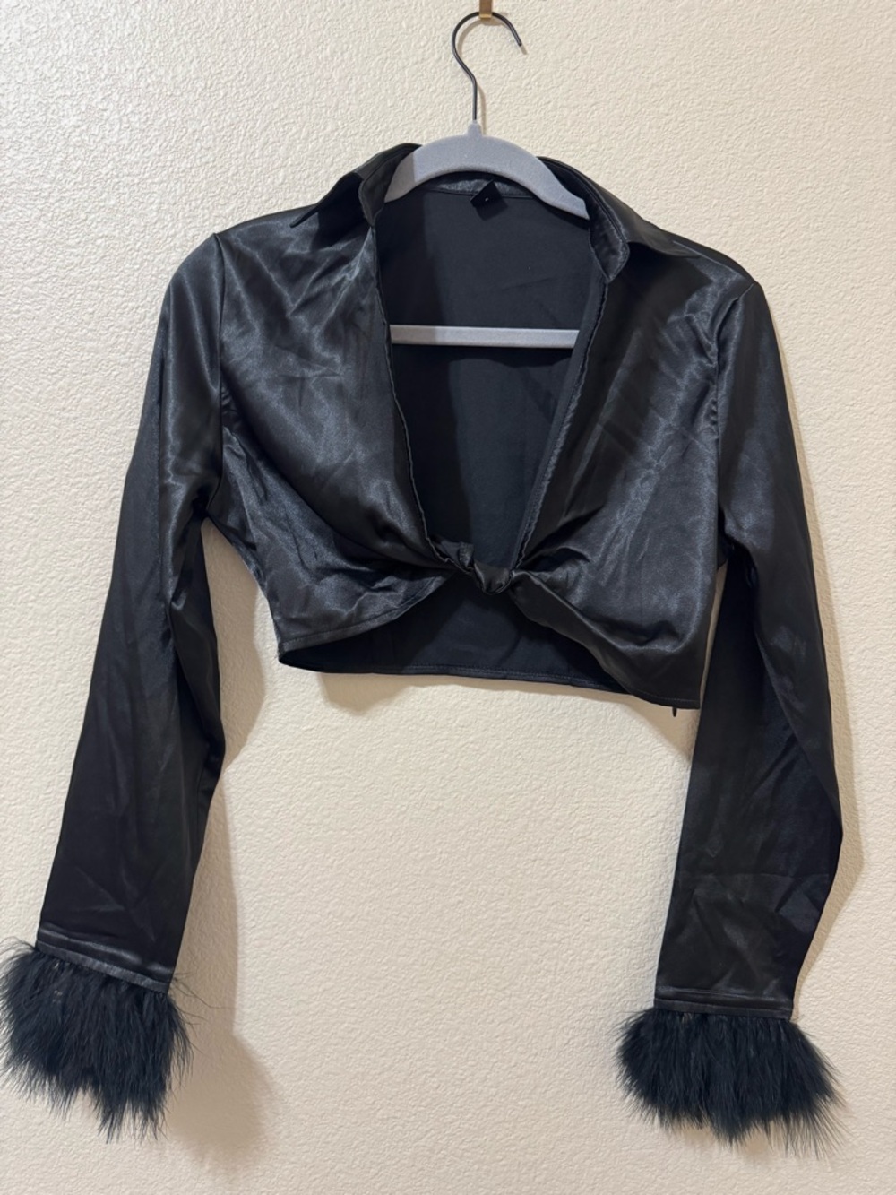 SHEIN Black Satin-Look Cropped Tie-Front Top with Faux Fur Cuffs Size 4